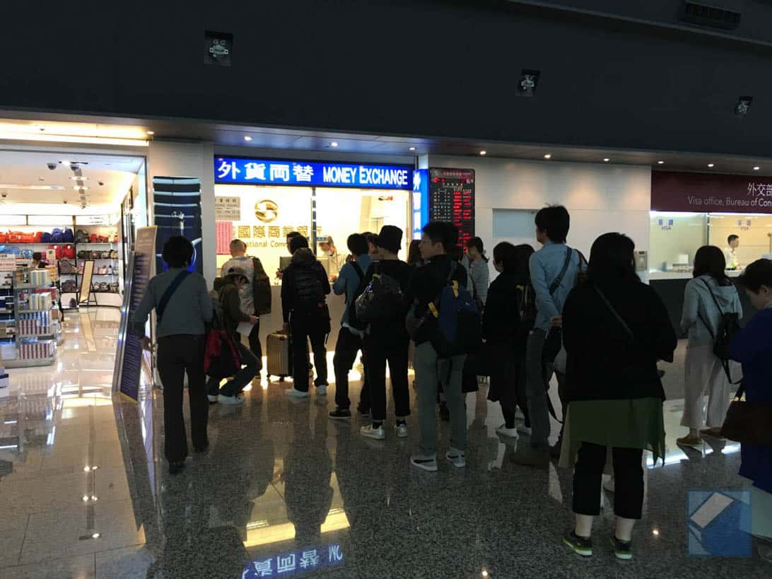 Taoyuan airport sim exchange 5