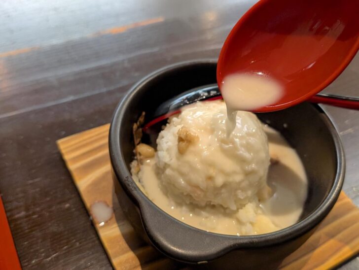 絶品スープを好きなだけかける