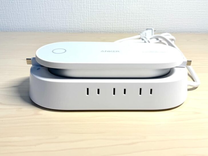 Anker 647 Charging Station前面のコンセント3つ