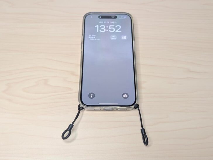このケースにiPhoneをセット