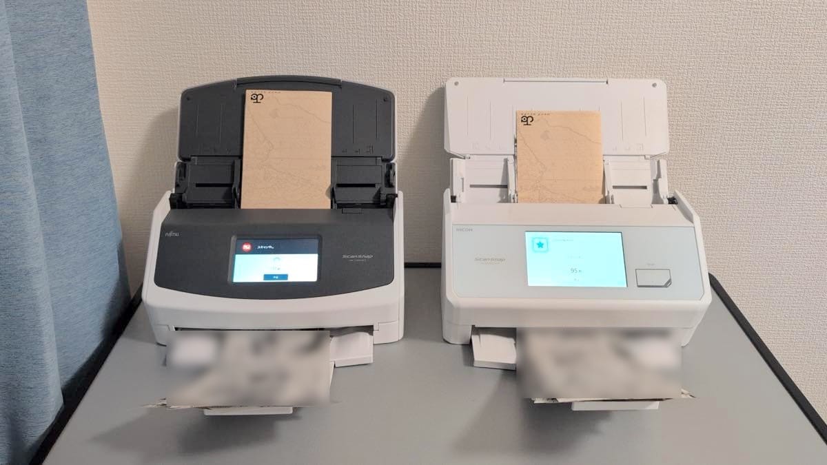 左：ScanSnap iX1500、右：iX2500