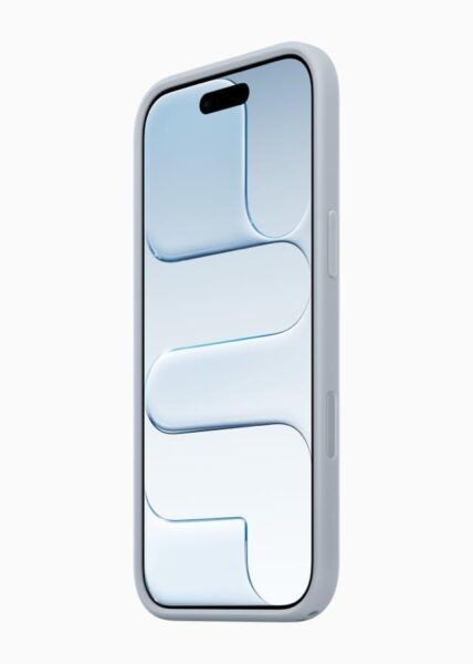 バンパーを装着したiPhone Air