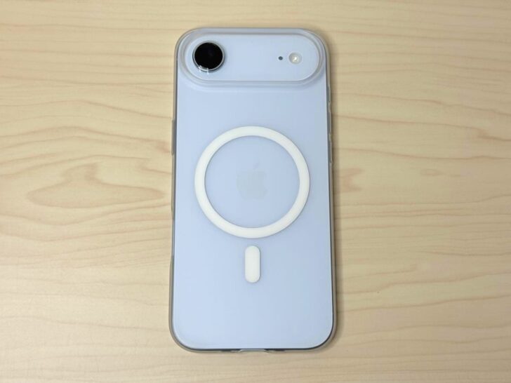 iPhone Airのデザインがぼんやり見える背面