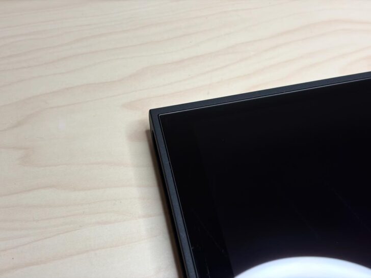 上下左右のズレもなく、パッと見ではフィルムが貼ってあるかどうかもわからない