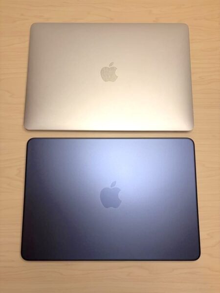 MacBook Air(M1)シルバーとMacBook Neoを並べて比較