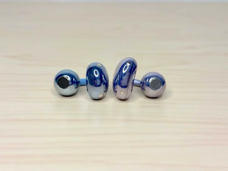 FreeClip 2のほうがサイズが小さくなっている