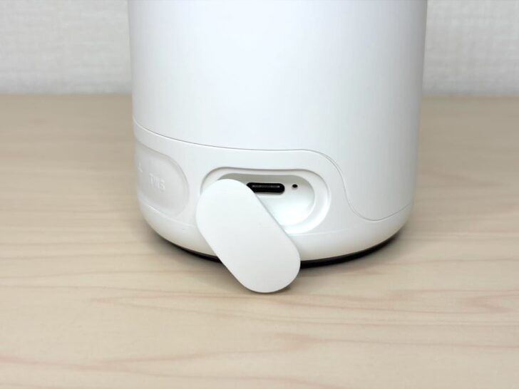 USB-Cポートはシリコンカバーで保護・防水