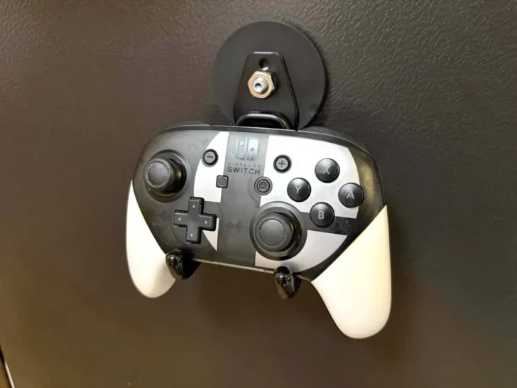 初代Switch用のプロコンも収納可